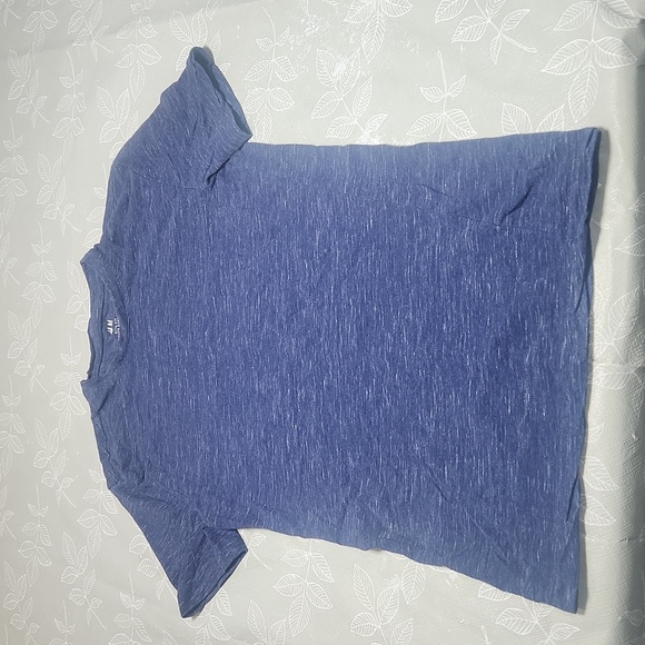 H&M T Shirt - Picture 1 of 6